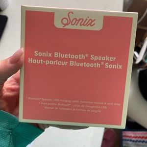 NWT Sonix Bluetooth Speaker